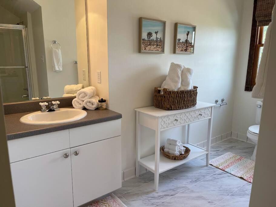 Lakeview Bungalow-Access To Lake, Pool, Gym, &Park Lago Vista Exterior foto