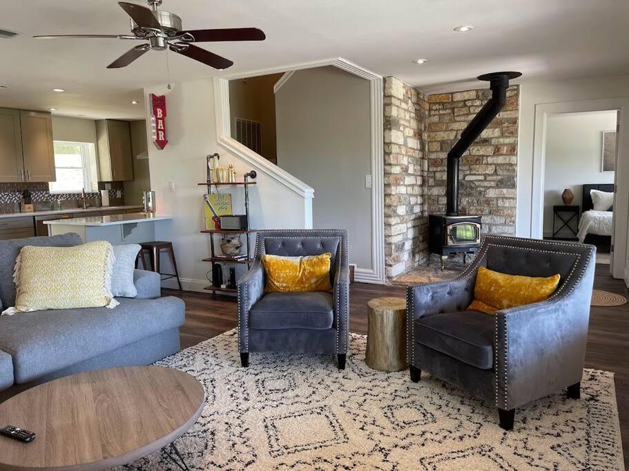 Lakeview Bungalow-Access To Lake, Pool, Gym, &Park Lago Vista Exterior foto
