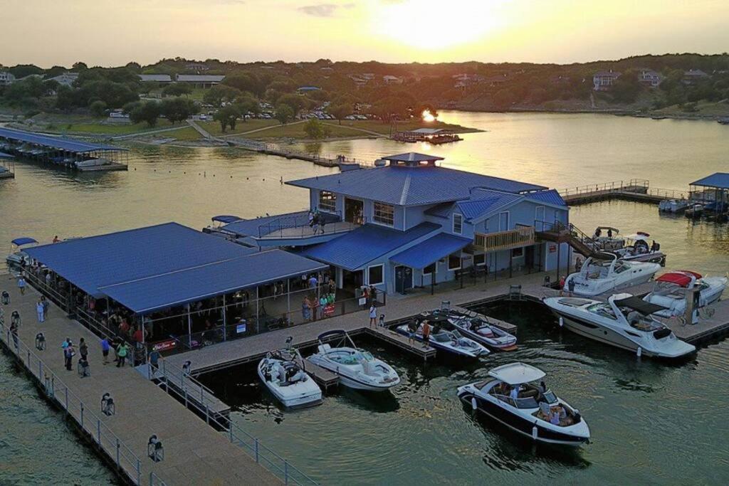 Lakeview Bungalow-Access To Lake, Pool, Gym, &Park Lago Vista Exterior foto