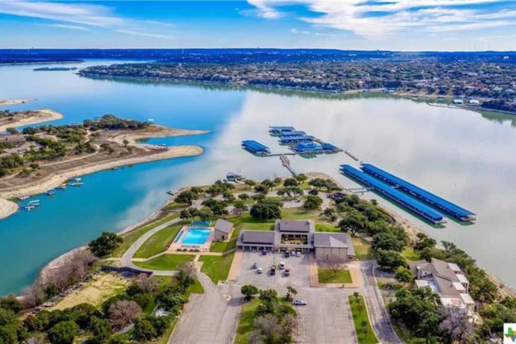 Lakeview Bungalow-Access To Lake, Pool, Gym, &Park Lago Vista Exterior foto